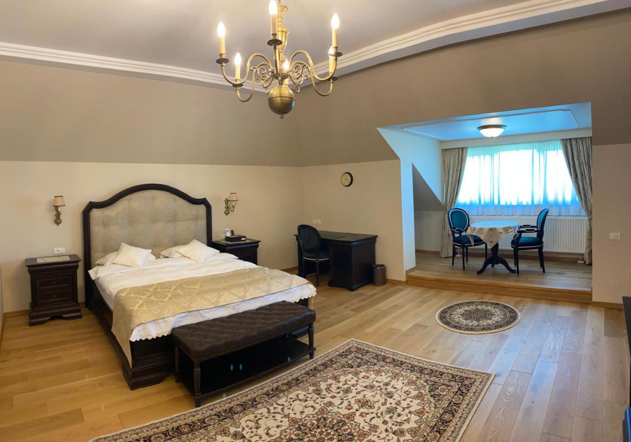 Conacul Cornu 1945 Hotel Cornu de Jos Ngoại thất bức ảnh