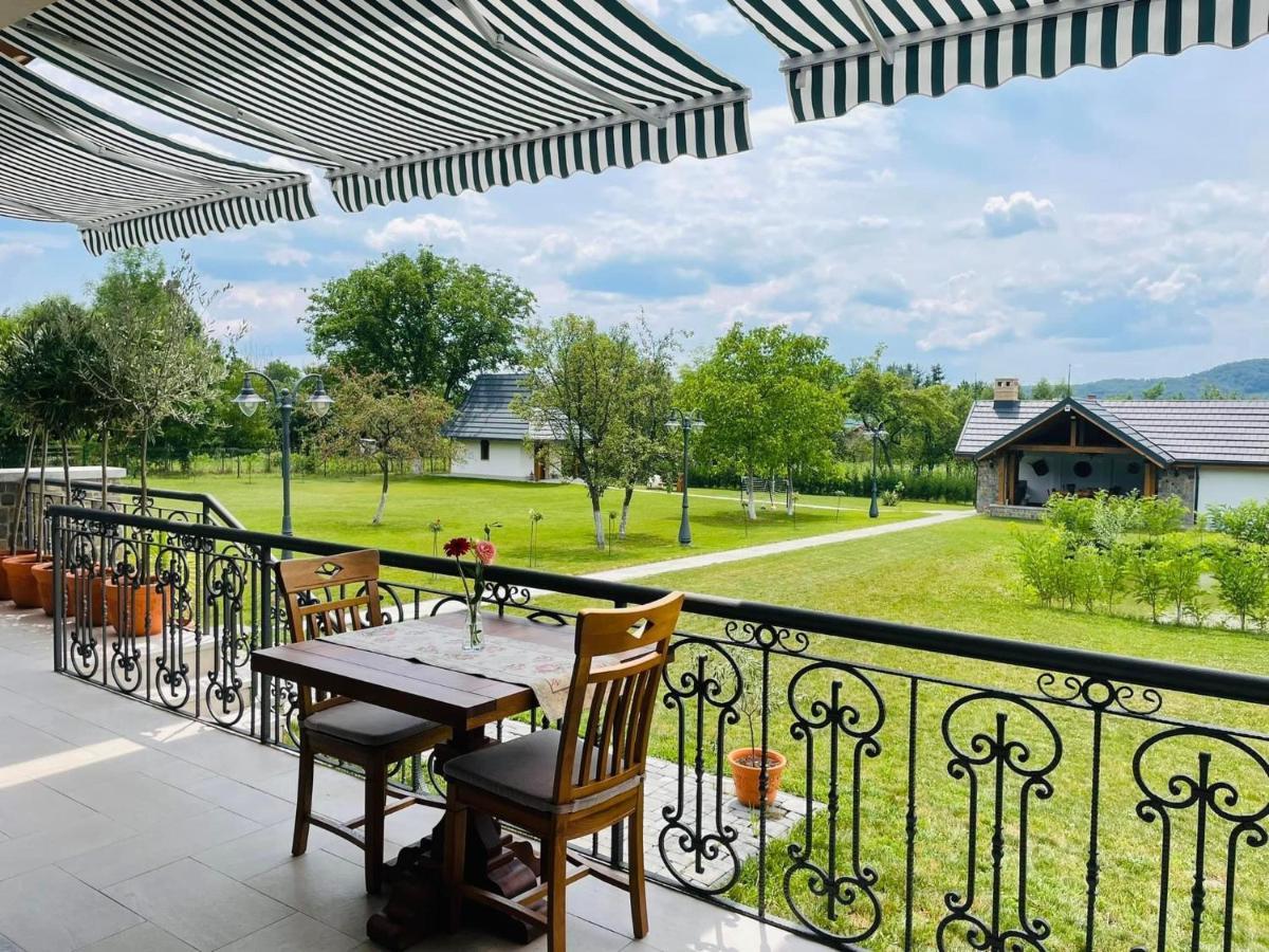 Conacul Cornu 1945 Hotel Cornu de Jos Ngoại thất bức ảnh